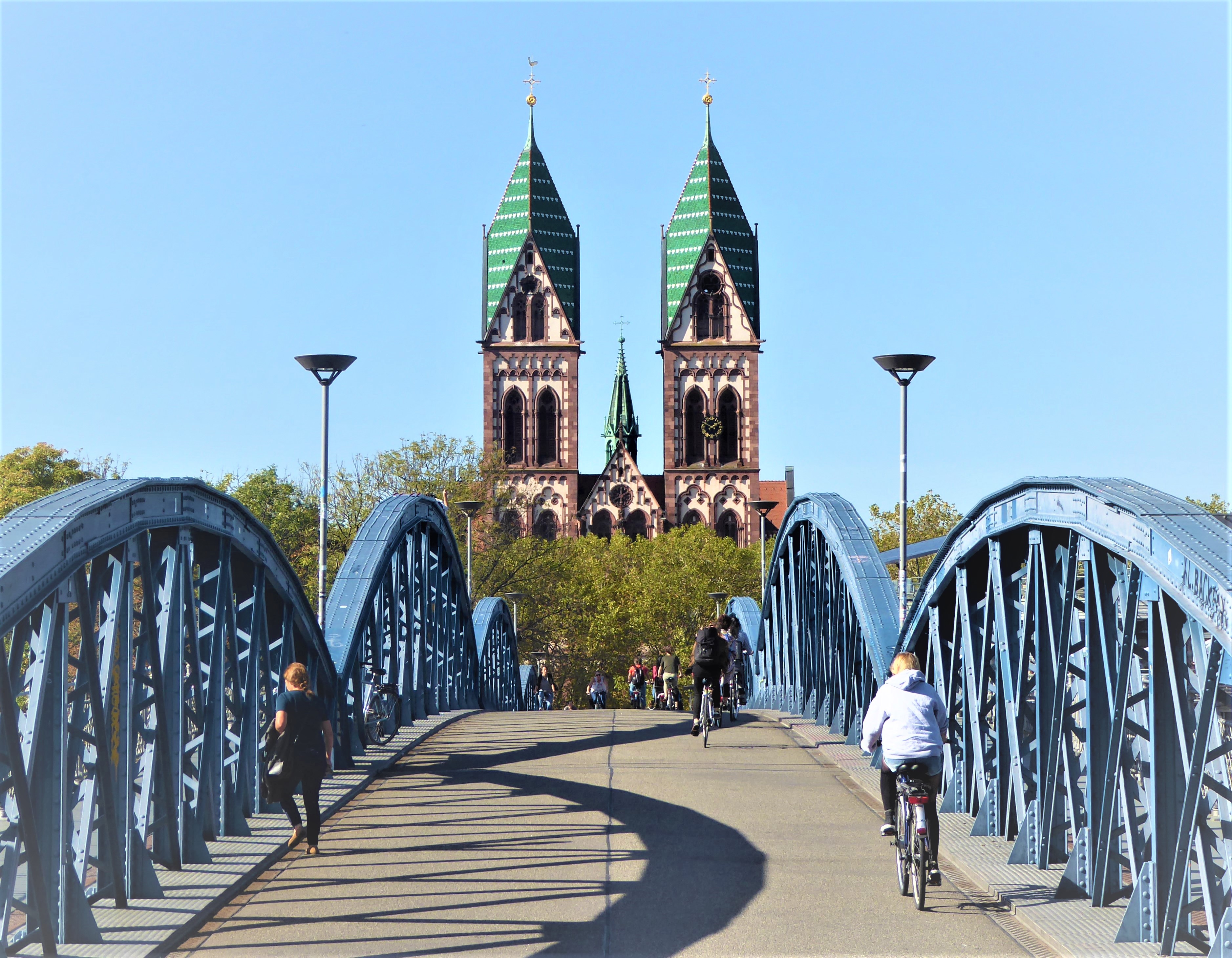 Blaue Brücke im Stühlinger